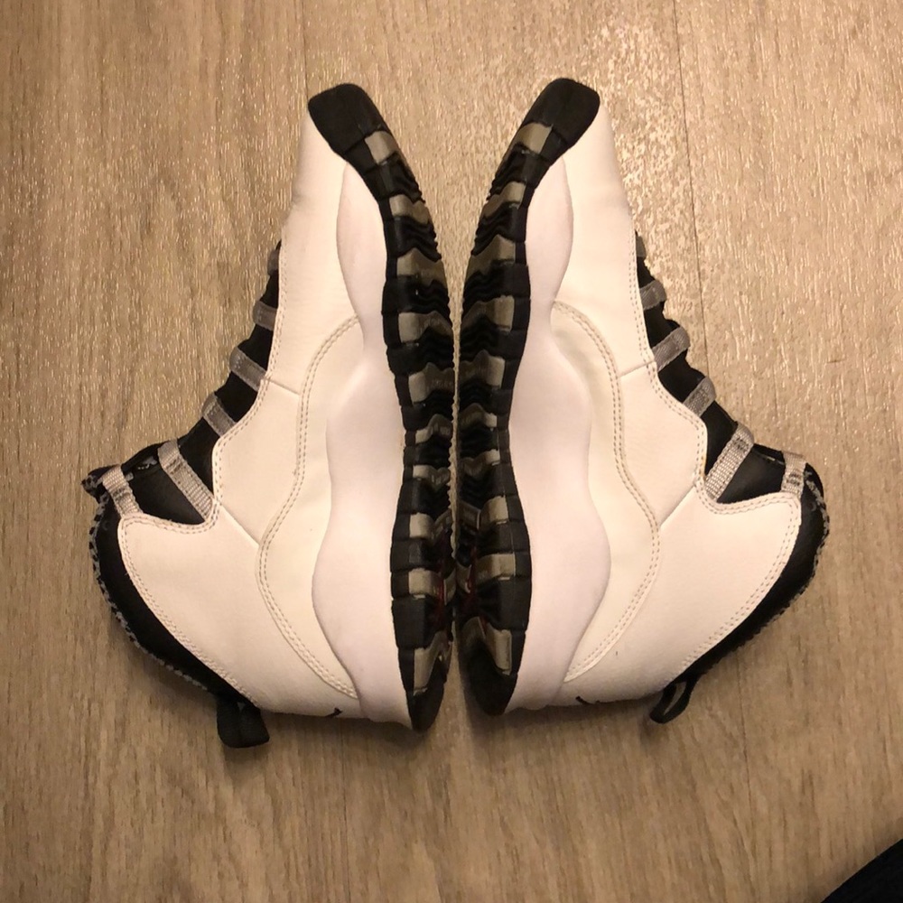 Retro 10 Jordan - Picture 2 of 5